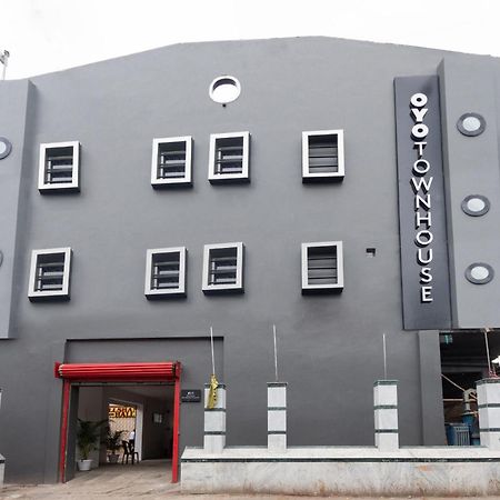 Townhouse Hotel Mannat International 加尔各答 外观 照片